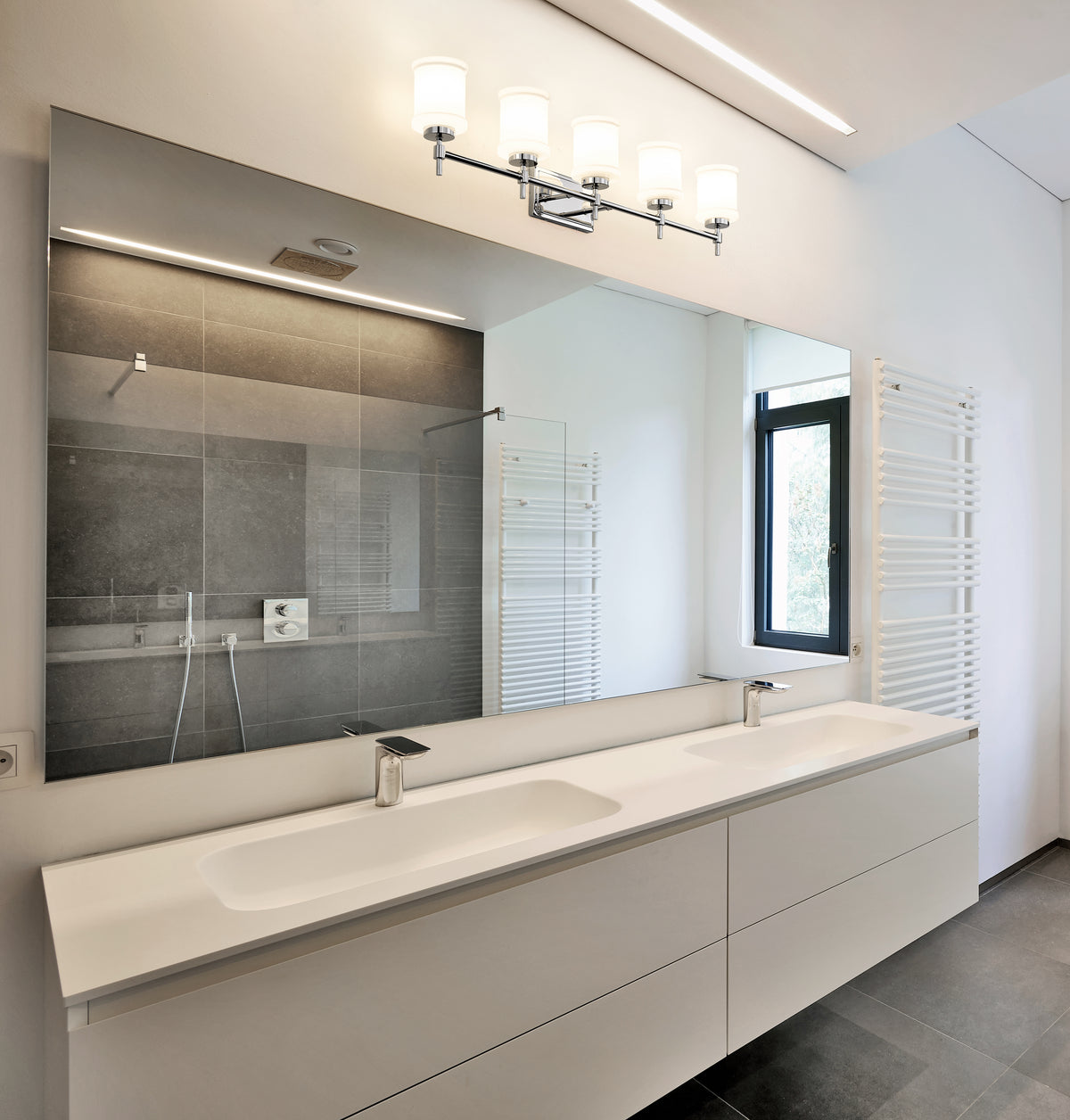 Luminaire de vanité Cadoc Chrome, 40 1/2" – vue 3