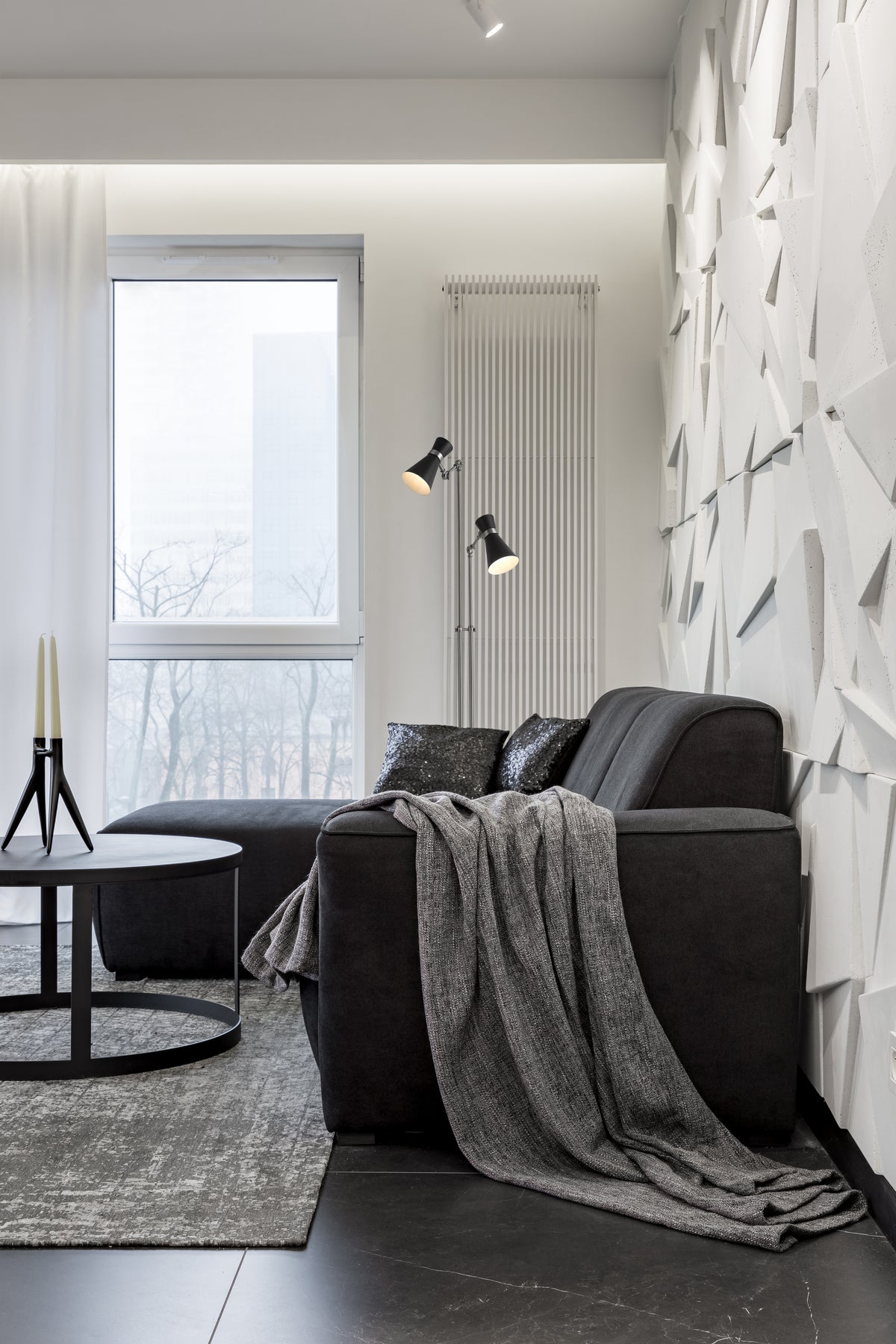 Lampe sur pied Soriano Noir mat + Nickel brossé – vue 2