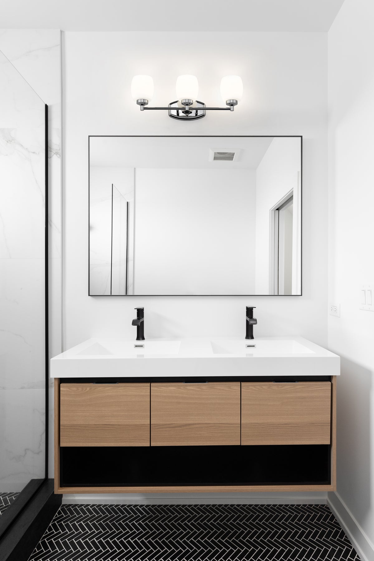 Luminaire de vanité Kendrick Chrome, 23" – vue 3