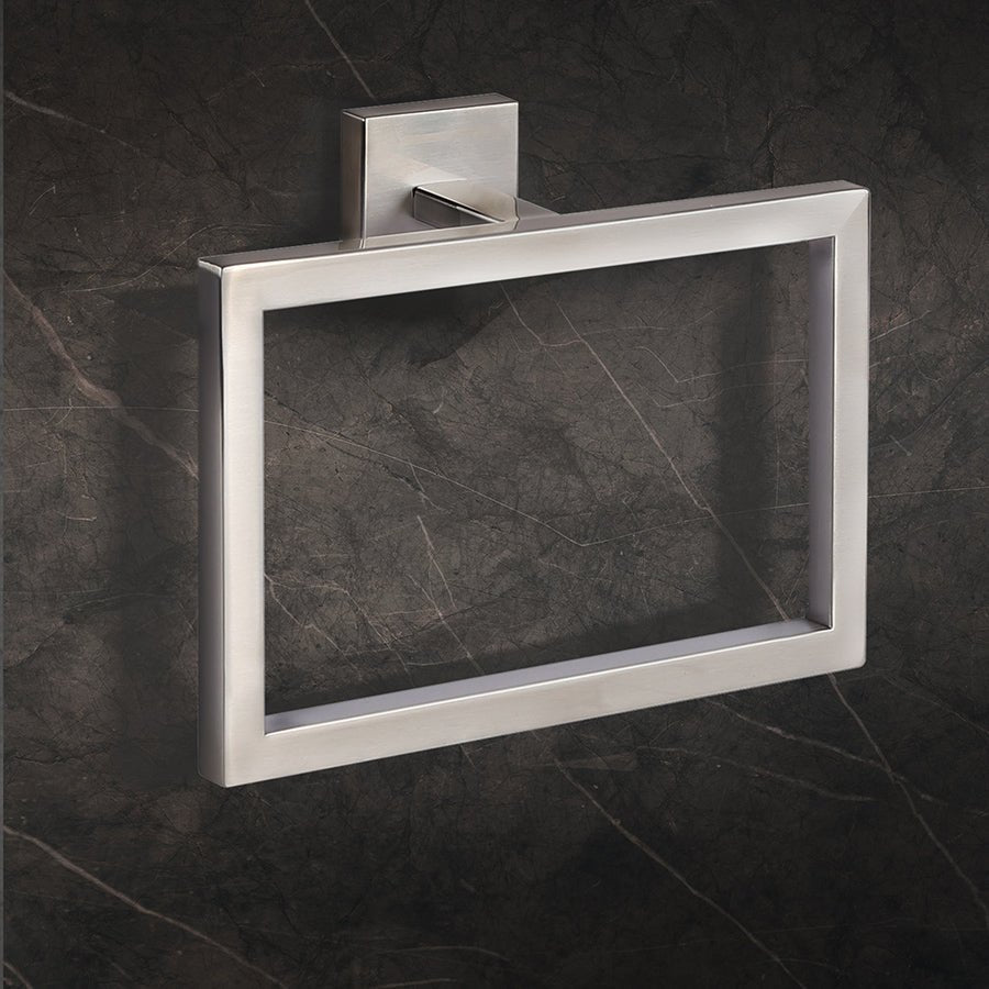 Anneau à serviette Bishop - Chrome by Canarm | Luminaires & cie