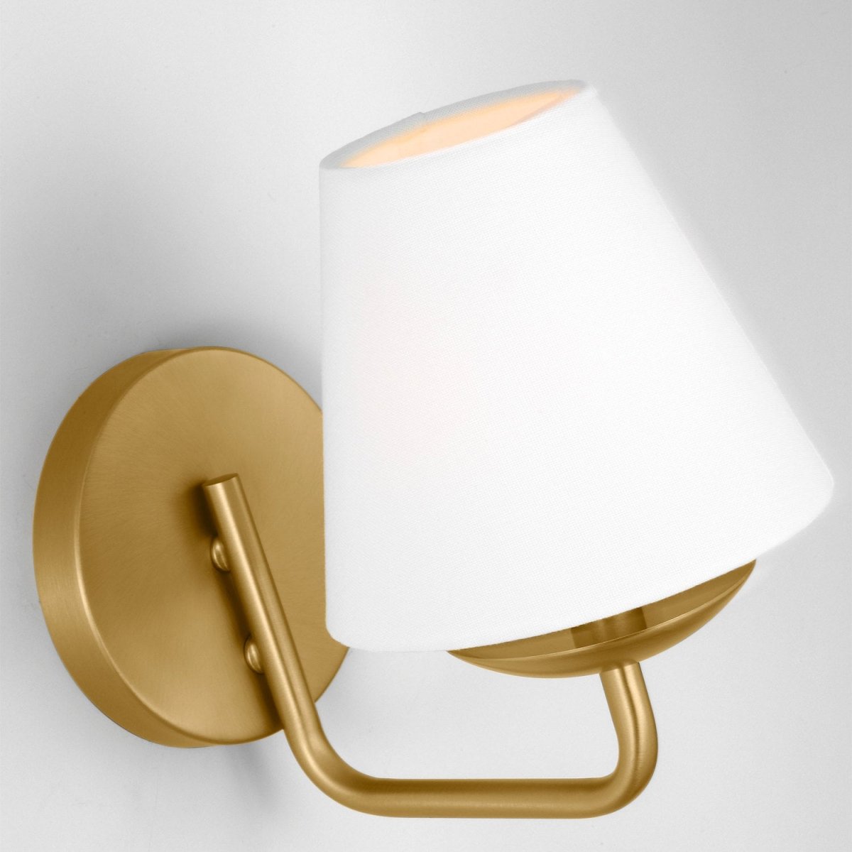 Applique murale Albion - Laiton satiné by Visual Comfort Studio | Luminaires & cie