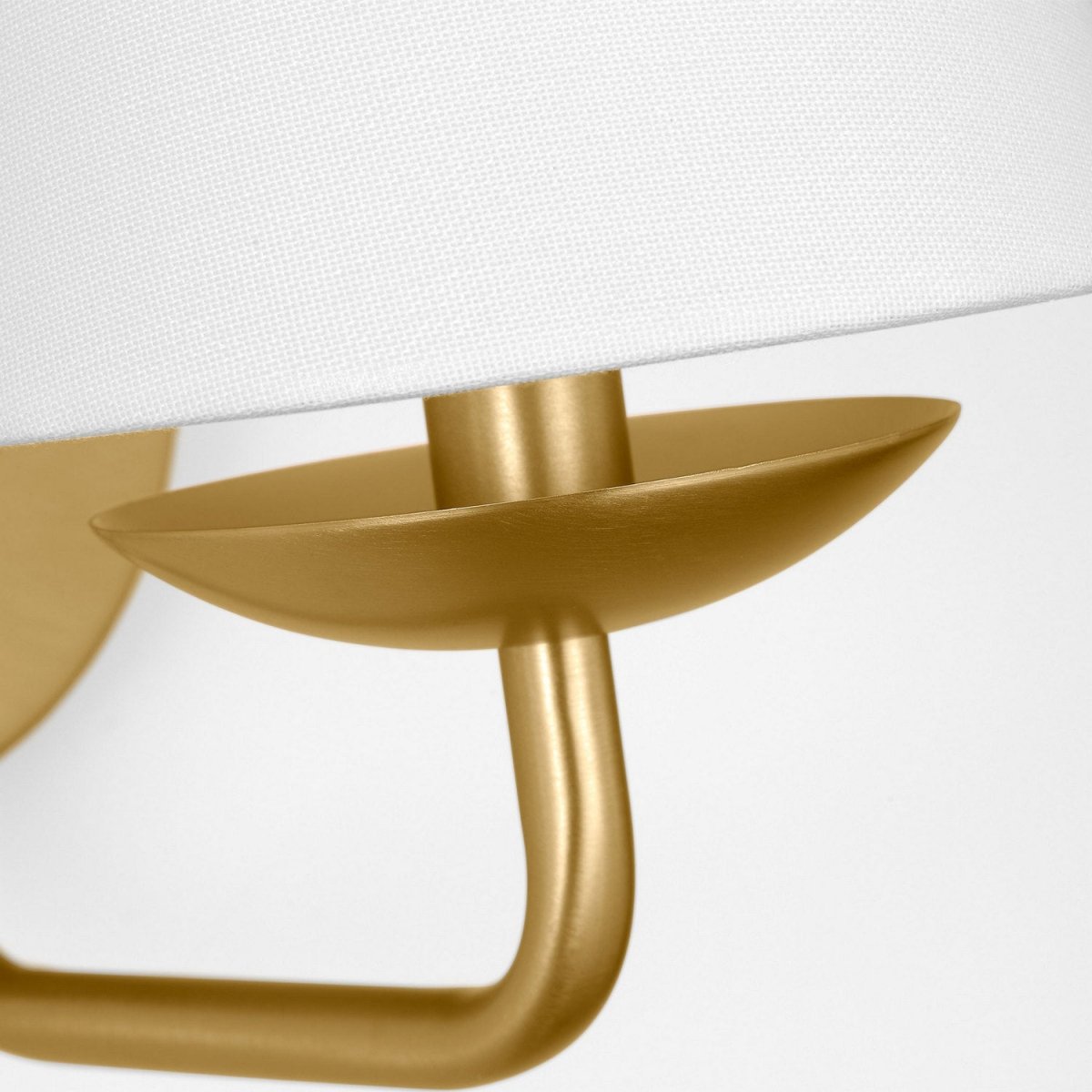 Applique murale Albion - Laiton satiné by Visual Comfort Studio | Luminaires & cie