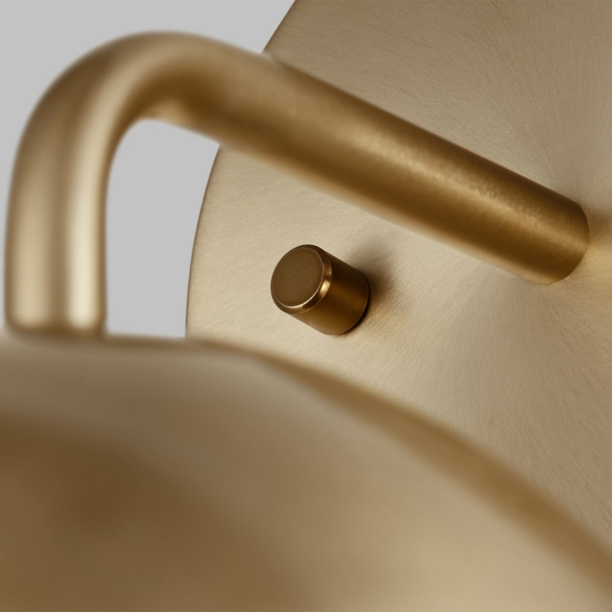Applique murale Alvin - Nickel brossé by Visual Comfort Studio | Luminaires & cie