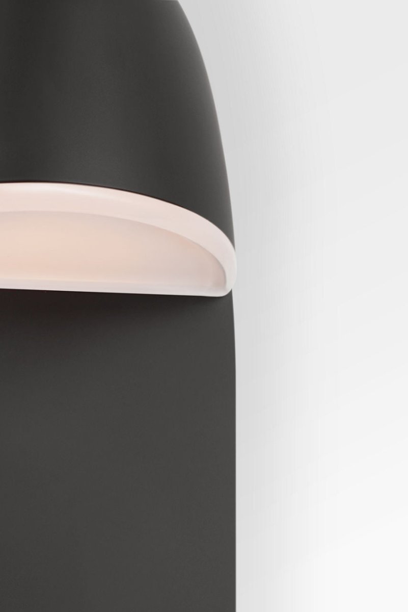 Applique murale Axel - Blanc mat 5 3/8" by Visual Comfort Studio | Luminaires & cie