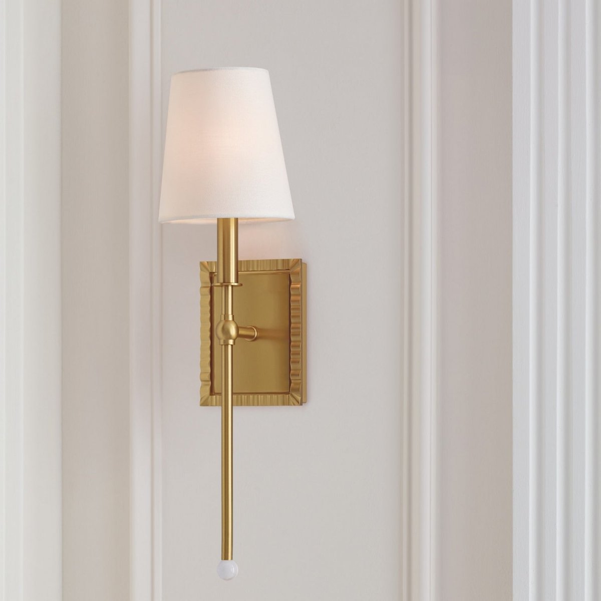 Applique murale Baxley - Nickel poli 8" by Visual Comfort Studio | Luminaires & cie