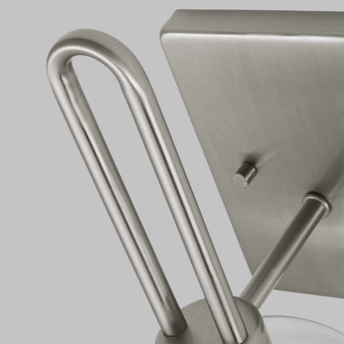 Applique murale Codyn - Nickel brossé by Visual Comfort Studio | Luminaires & cie