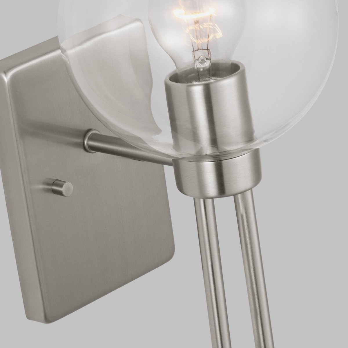 Applique murale Codyn - Nickel brossé by Visual Comfort Studio | Luminaires & cie