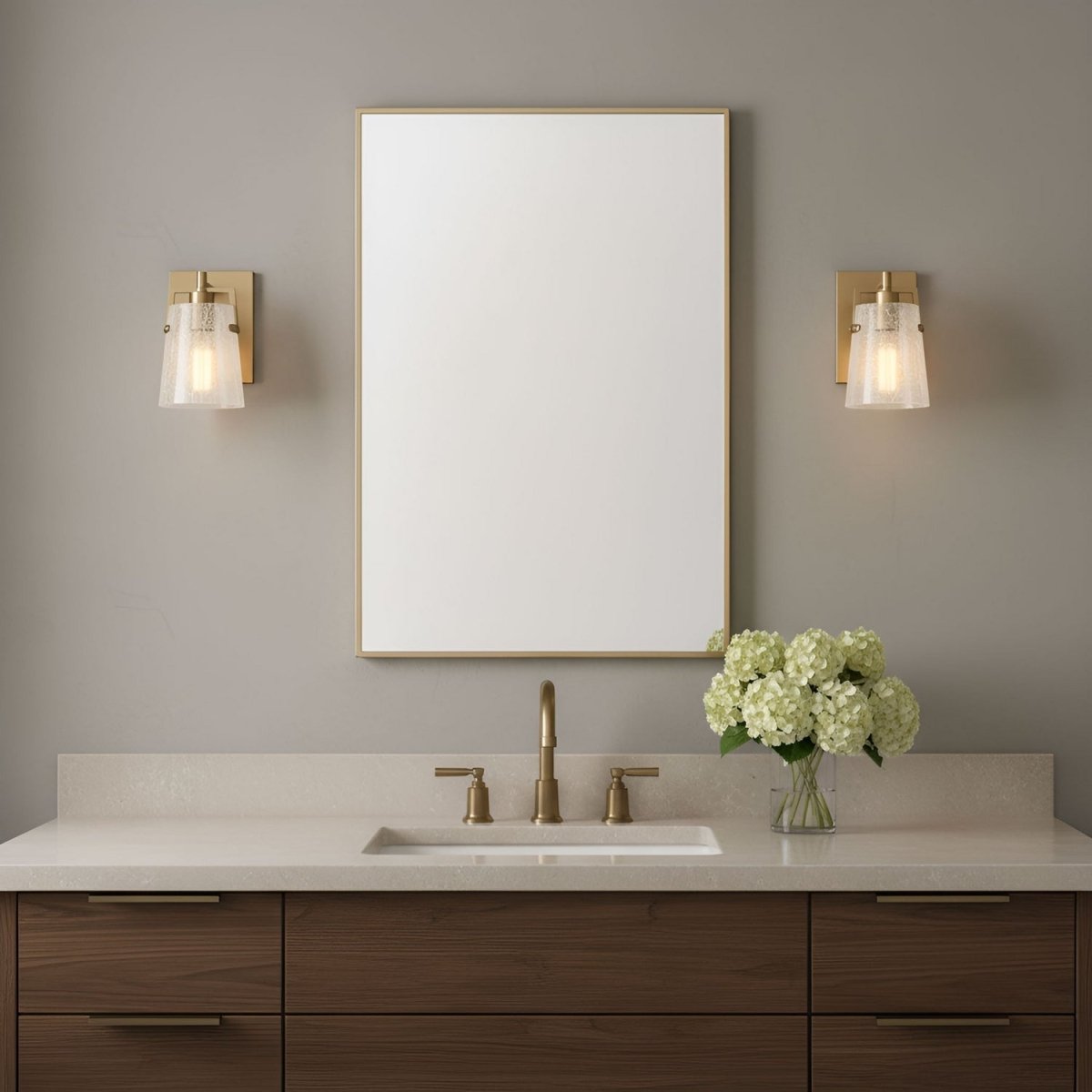 Applique murale Crofton - Laiton satiné Verre craquelé transparent by Visual Comfort Studio | Luminaires & cie