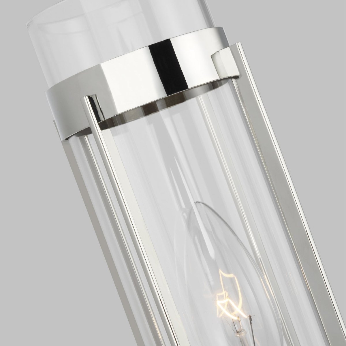 Applique murale Flynn - Laiton vieilli dans le temps by Visual Comfort Studio | Luminaires & cie