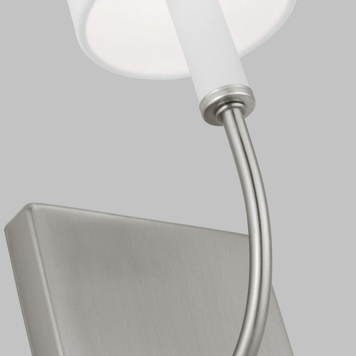 Applique murale Greenwich - Nickel brossé by Visual Comfort Studio | Luminaires & cie