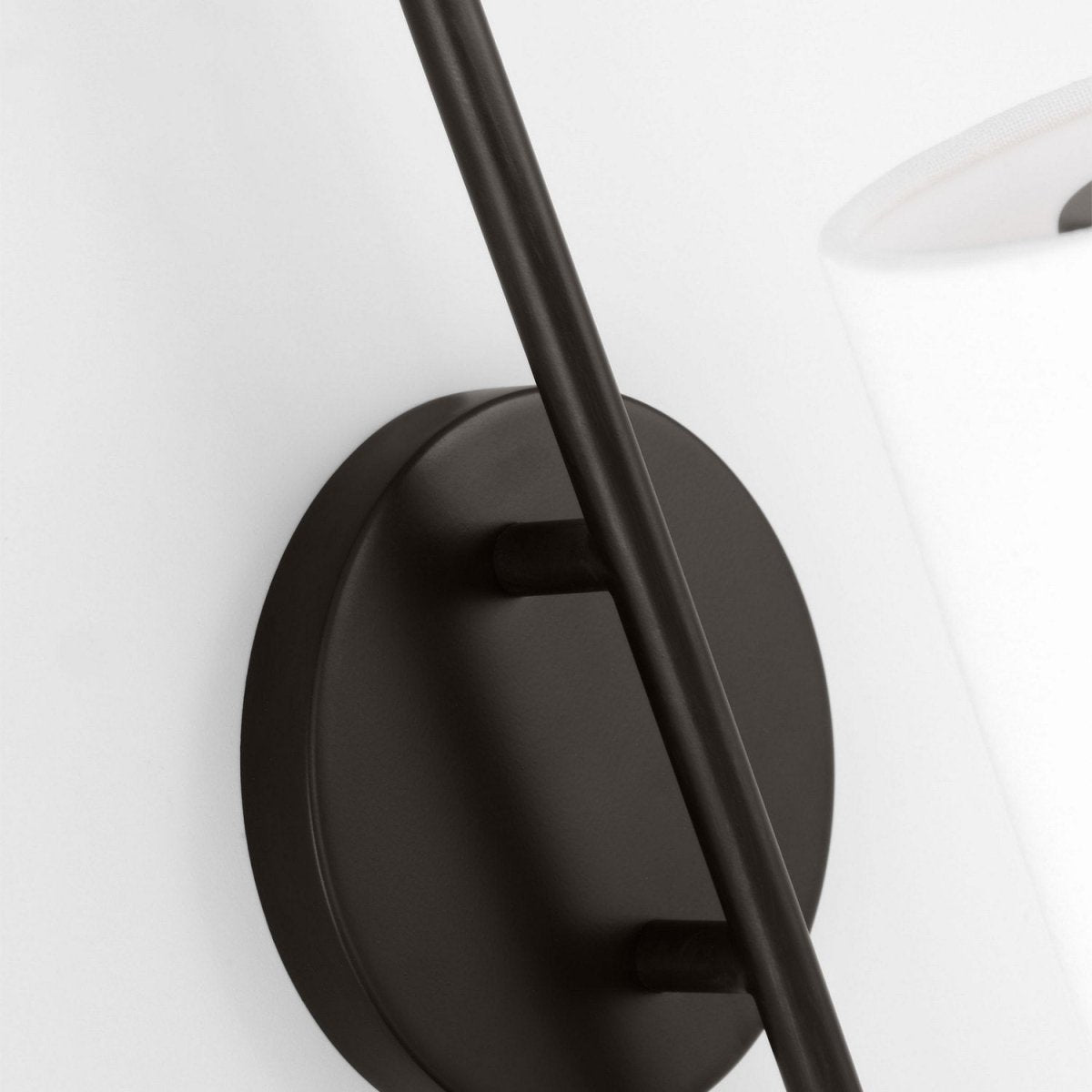 Applique murale Lowell - Laiton bruni by Visual Comfort Studio | Luminaires & cie