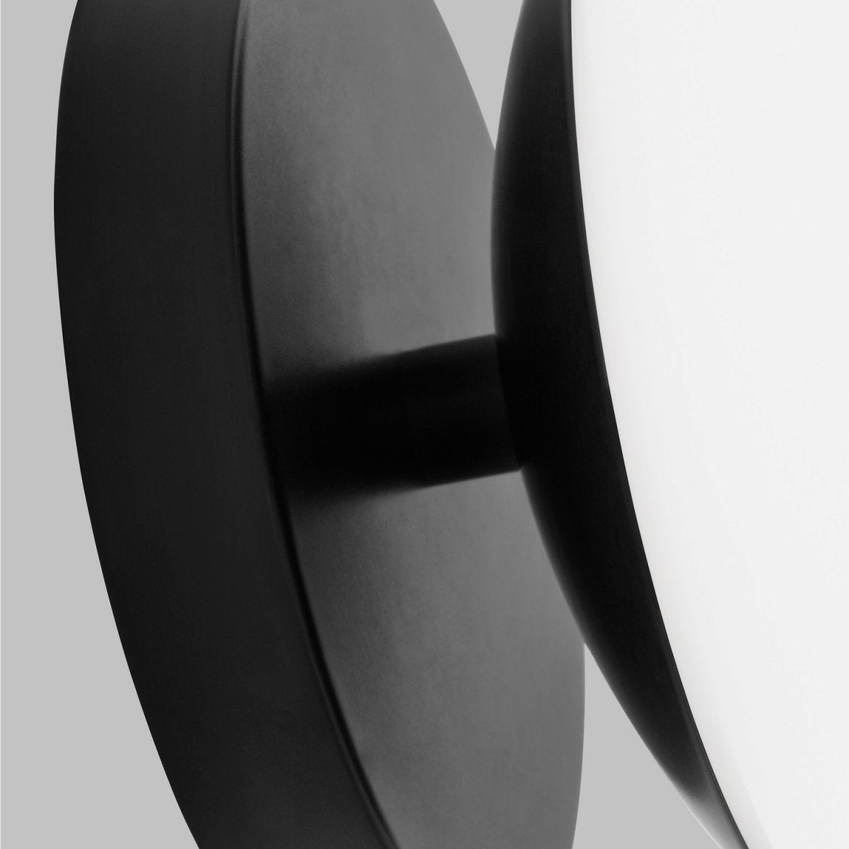 Applique murale Lune - Chrome by Visual Comfort Studio | Luminaires & cie