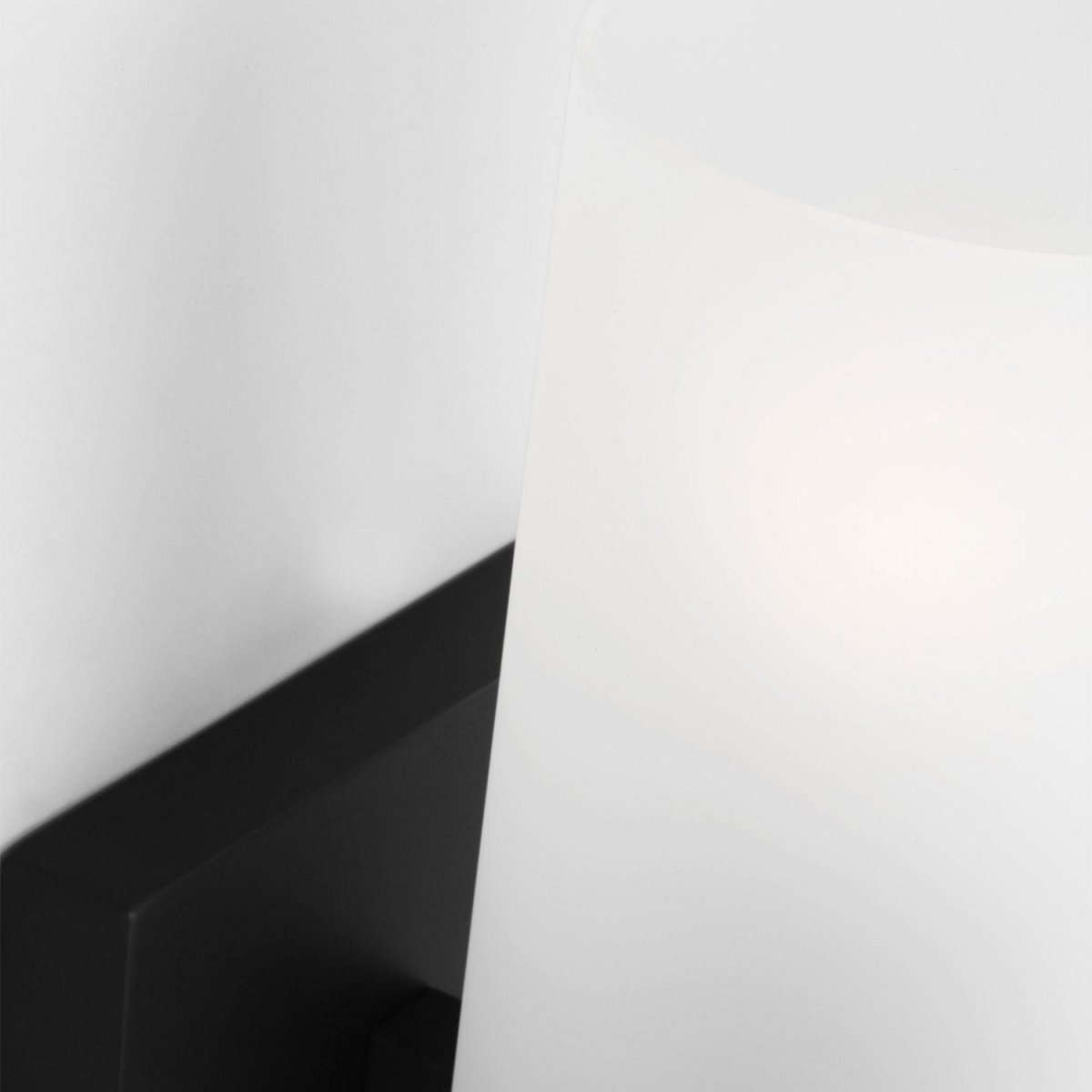 Applique murale Rhode - Laiton satiné by Visual Comfort Studio | Luminaires & cie