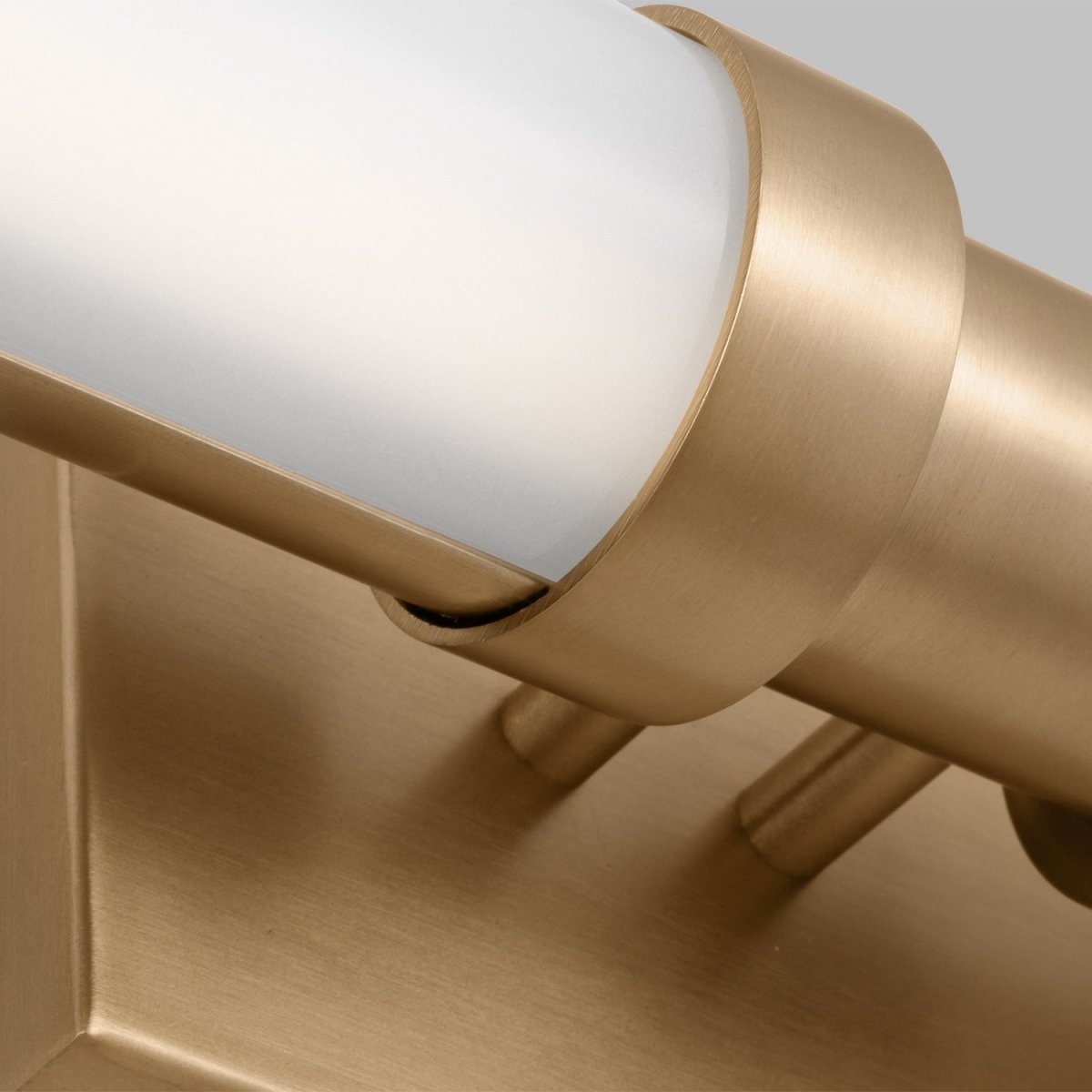 Barre d'éclairage de salle de bain Kiel - Nickel brossé 48" by Visual Comfort Studio | Luminaires & cie