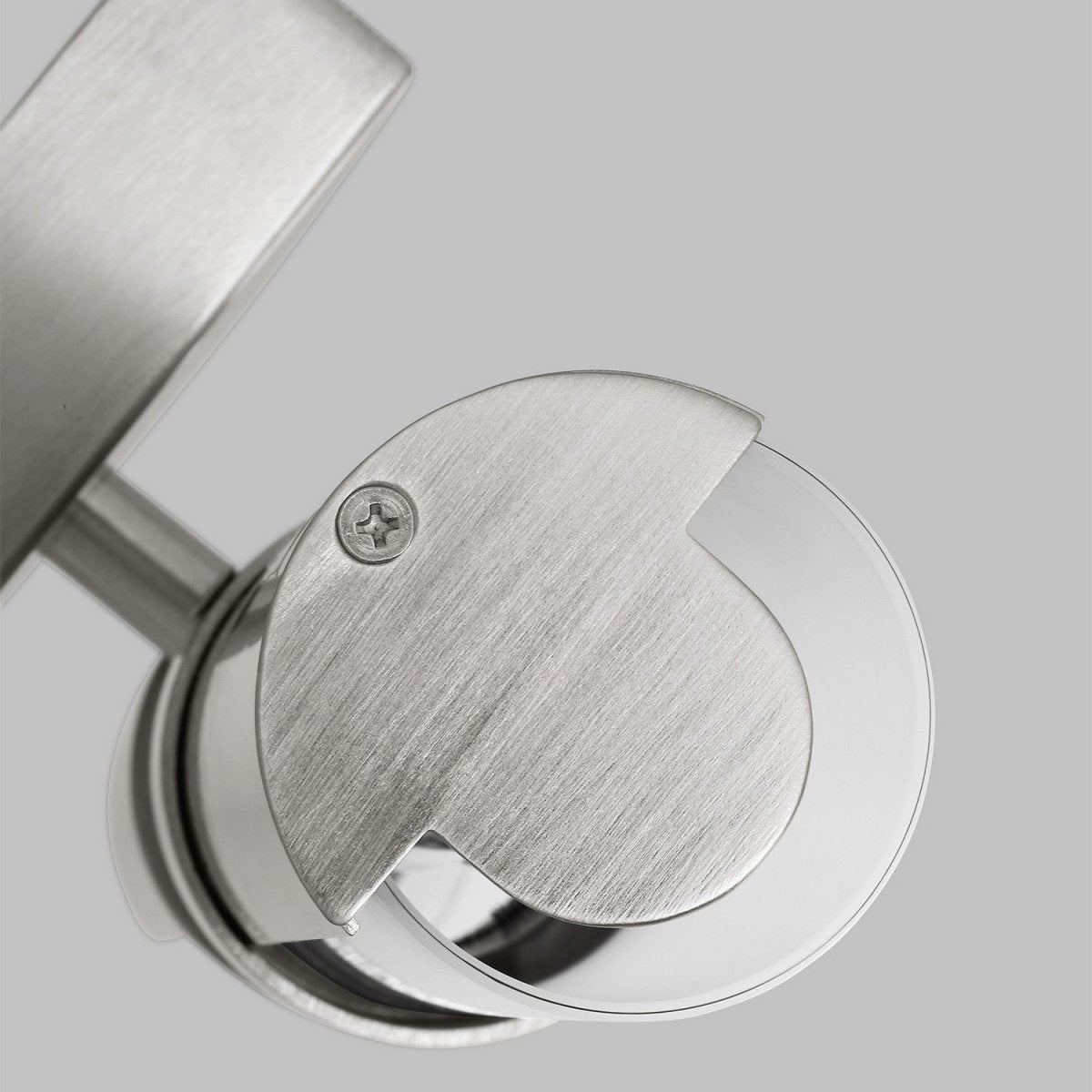 Barre d'éclairage de salle de bain Kiel - Nickel brossé 48" by Visual Comfort Studio | Luminaires & cie