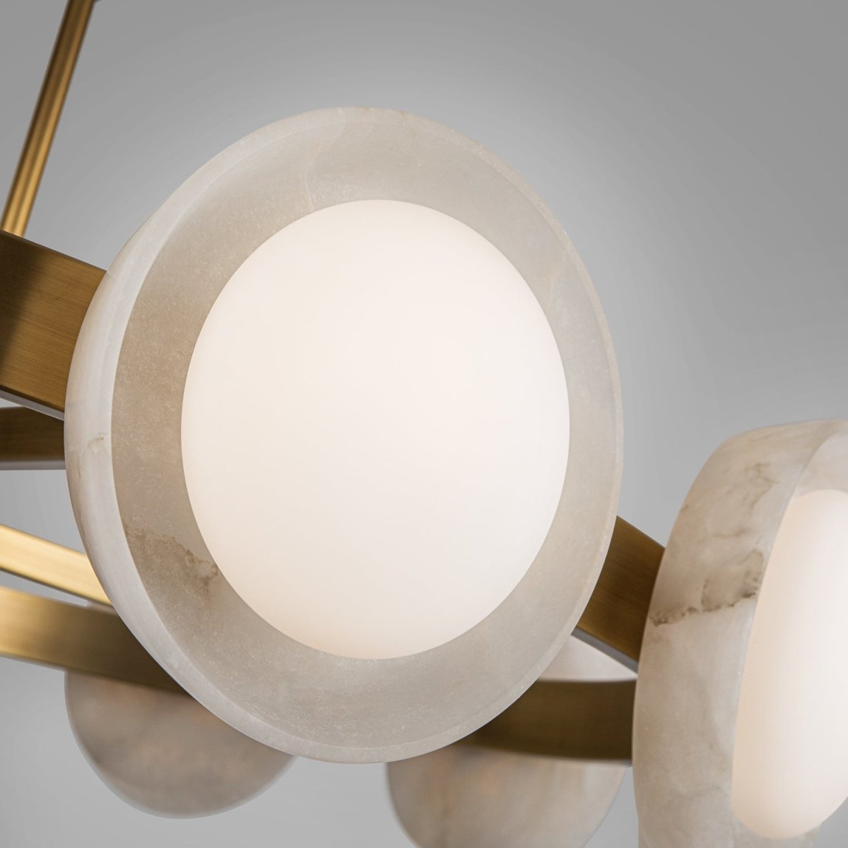 Chandelier Alonso - Laiton / albâtre vintage 50 1/2" by Alora Lighting | Luminaires & cie