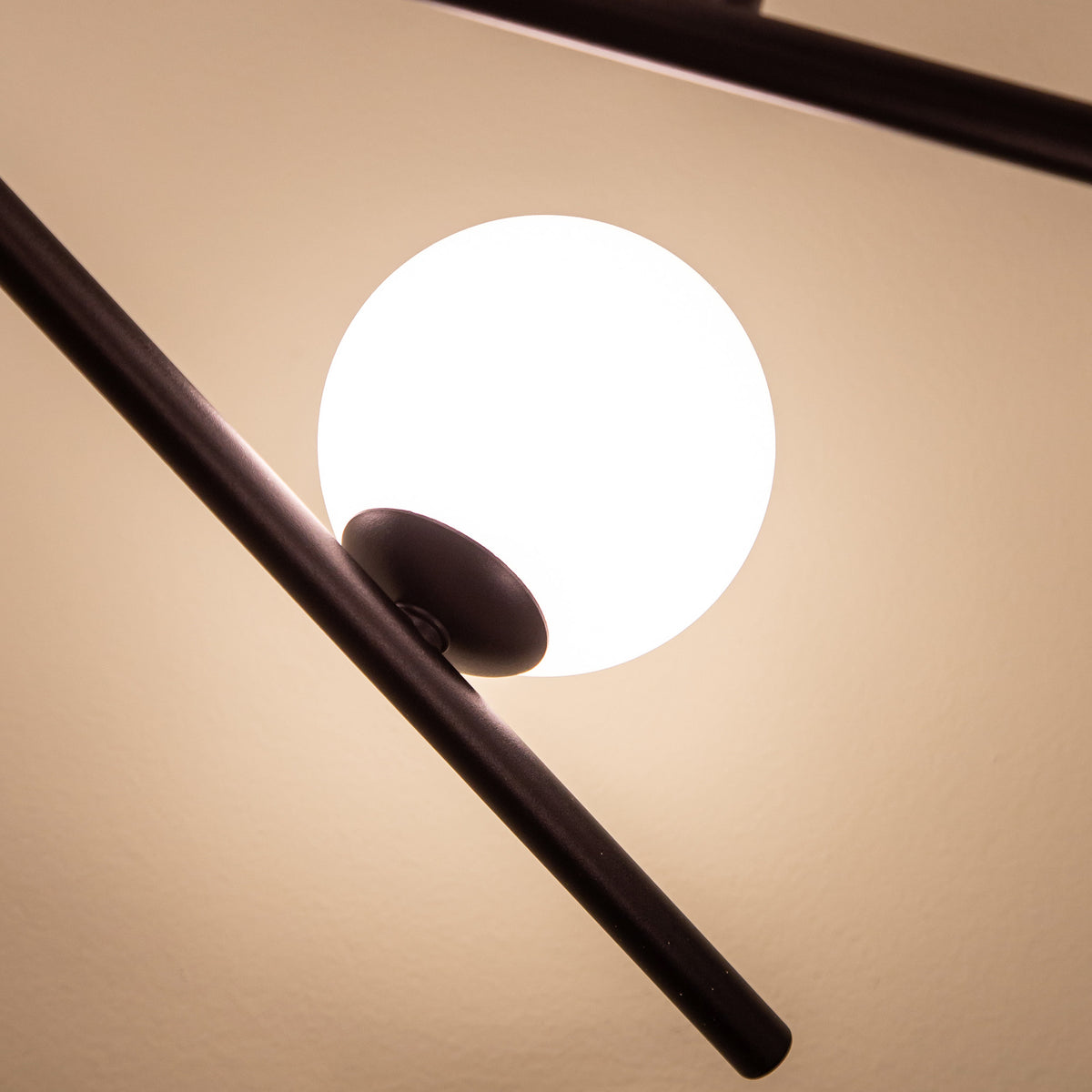 Lustre Amara Noir / Verre opale – vue 4