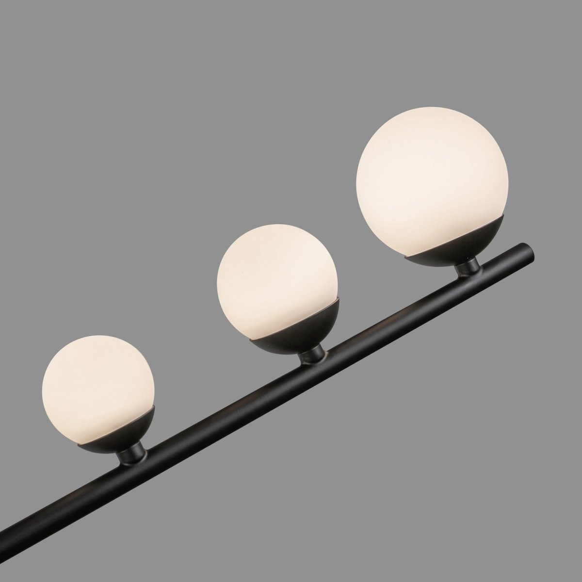 Chandelier Juniper - Verre noir / opale 18" by Kuzco Lighting | Luminaires & cie