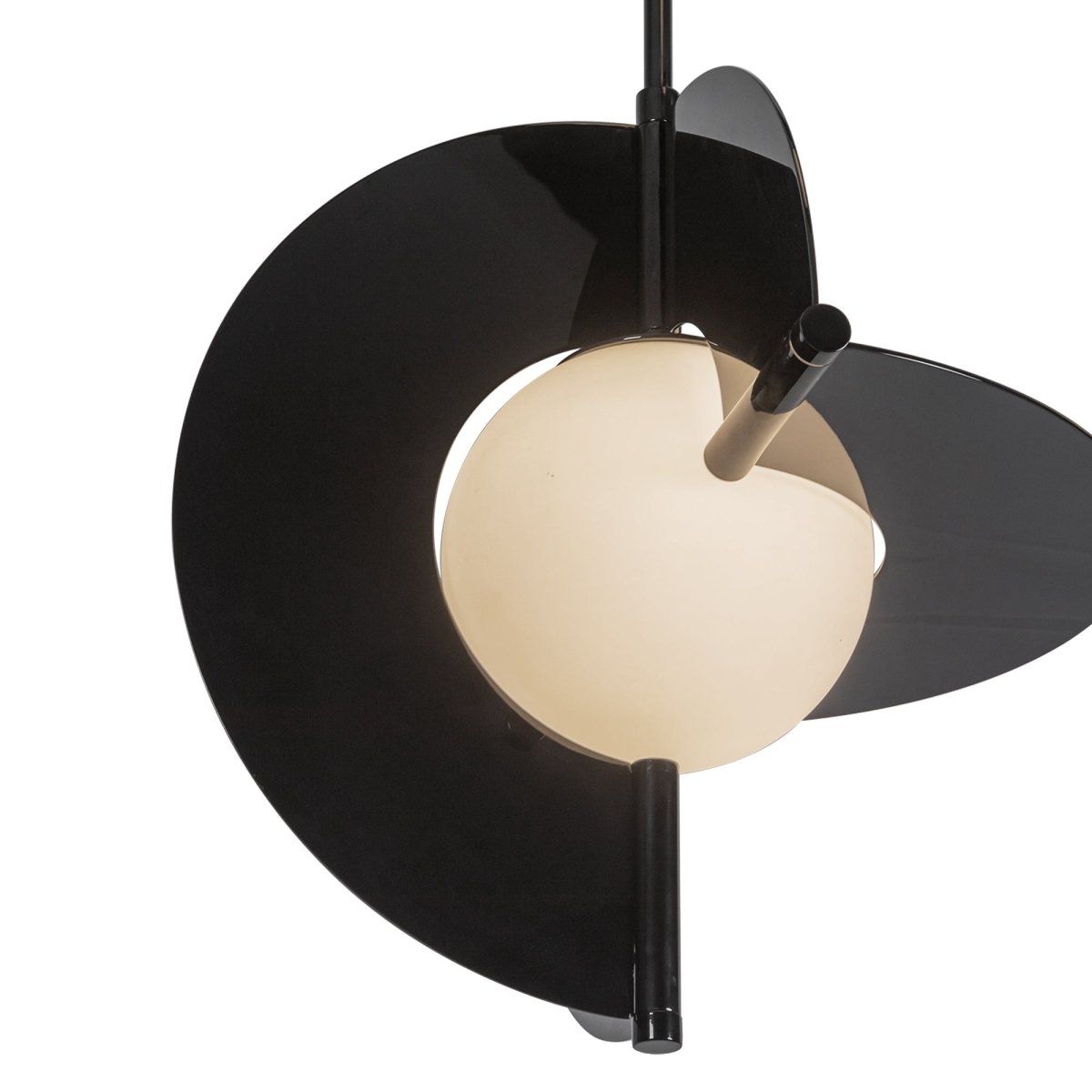 Chandelier Scorpio - Verre noir / opale brillant by Kuzco Lighting | Luminaires & cie