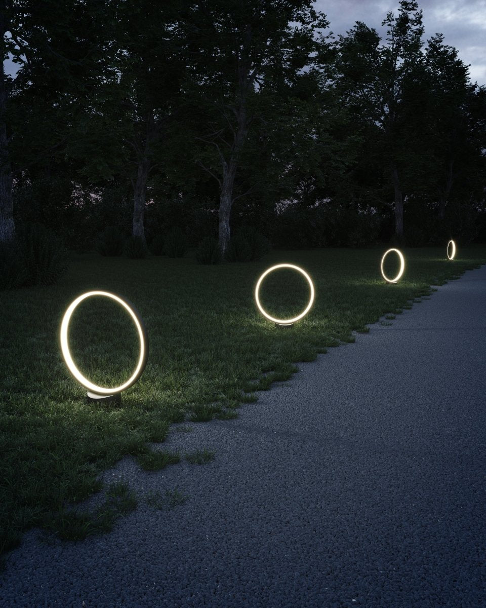 Éclairage paysager bas voltage Parc - 9 3/8" by Kuzco Lighting | Luminaires & cie