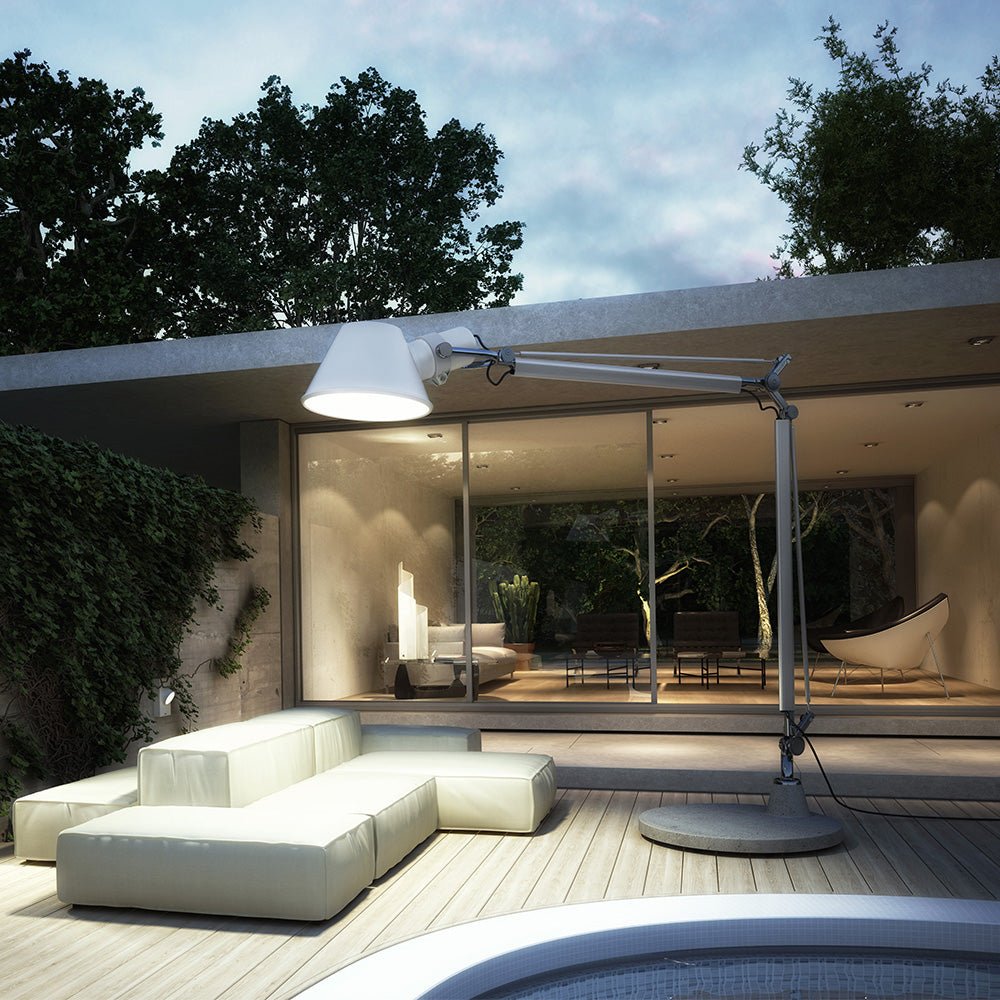 Éclairage paysager Tolomeo XXL - Base by Artemide | Luminaires & cie
