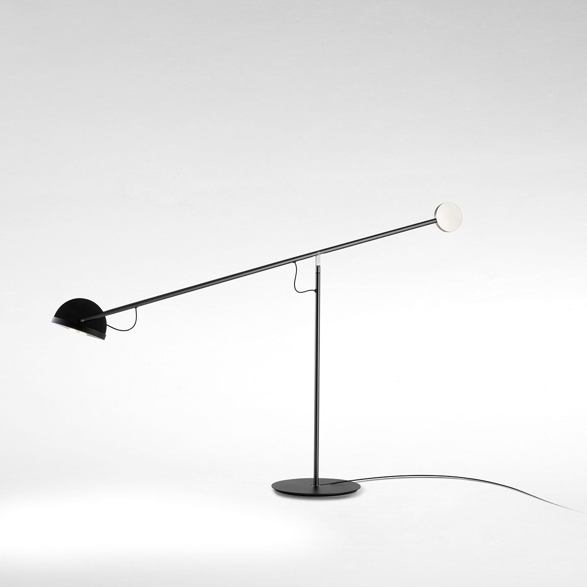 Lampe de bureau Copérnica - Graphite - Rouge by Marset | Luminaires & cie