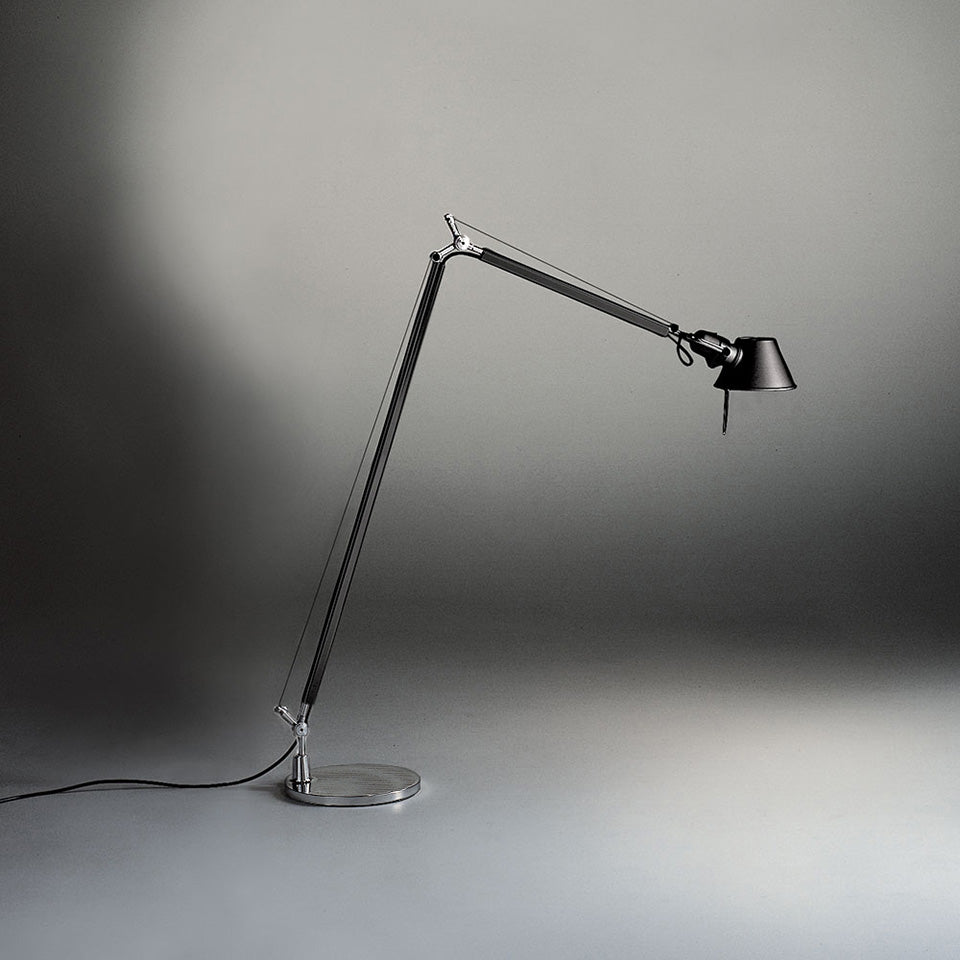 Lampe de lecutre sur pied Tolomeo Reading - Noir 1 x 100W / A - 15 / Medium E26 / Marche - Arrêt sur tête by Artemide | Luminaires & cie