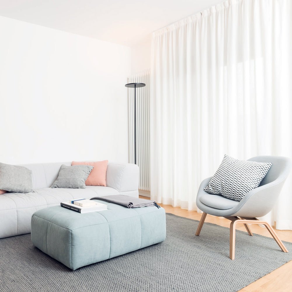 Lampe de plancher Athena - Noir 2700°K by Artemide | Luminaires & cie