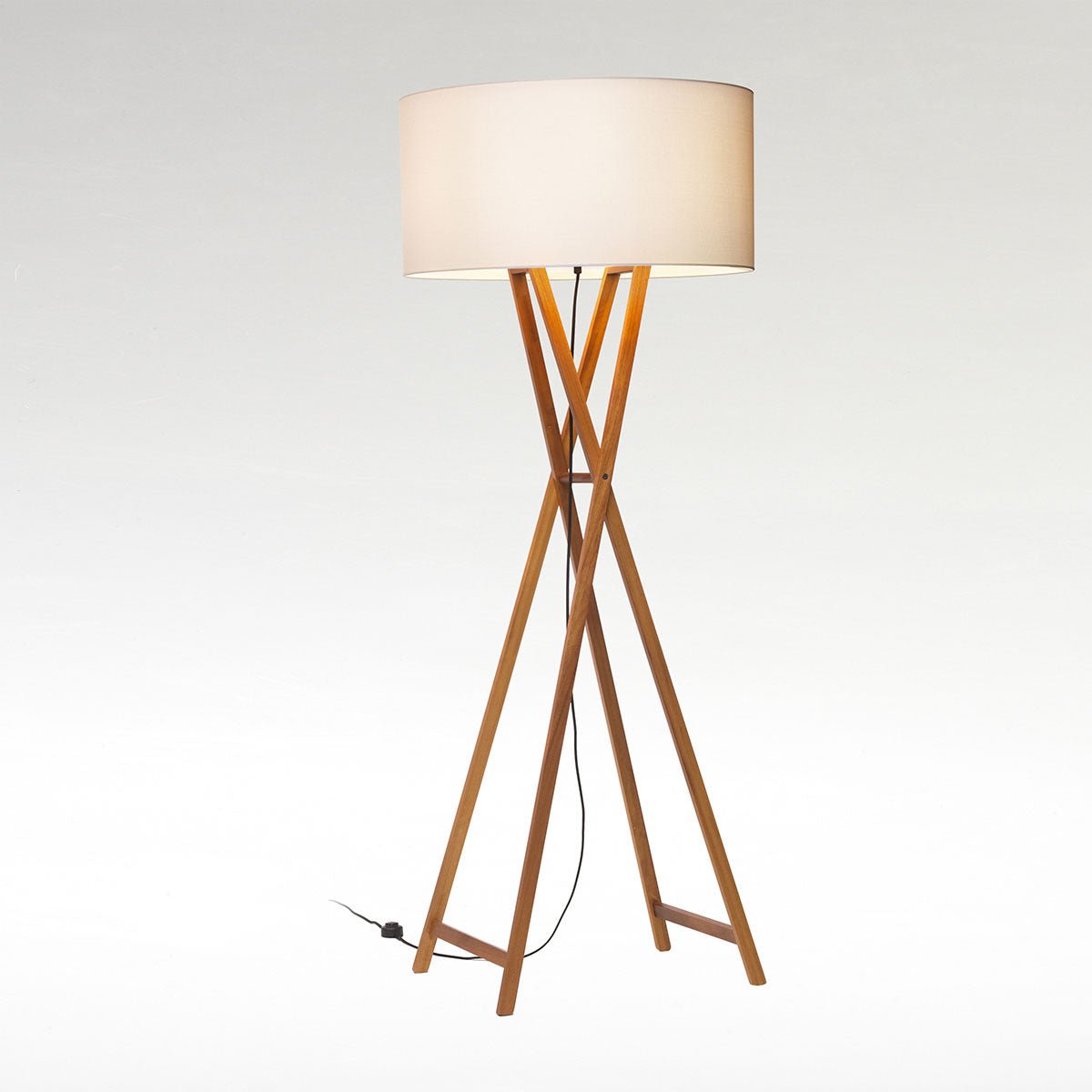 Lampe de plancher Cala - Chêne (65") by Marset | Luminaires & cie