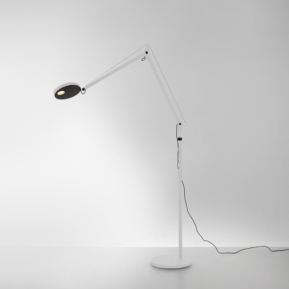 Lampe de plancher Demetra - Classique Blanc 3000°K by Artemide | Luminaires & cie