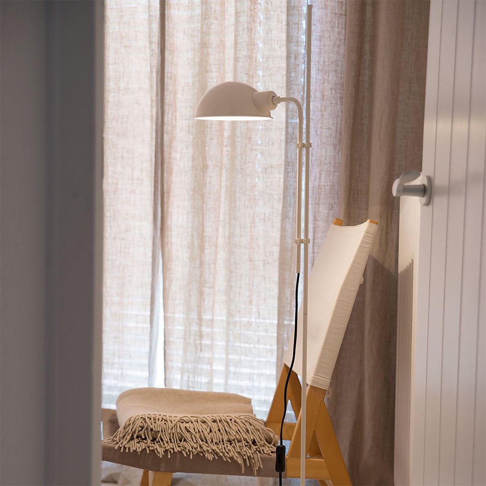 Lampe de plancher Funiculí - Blanc cassé by Marset | Luminaires & cie