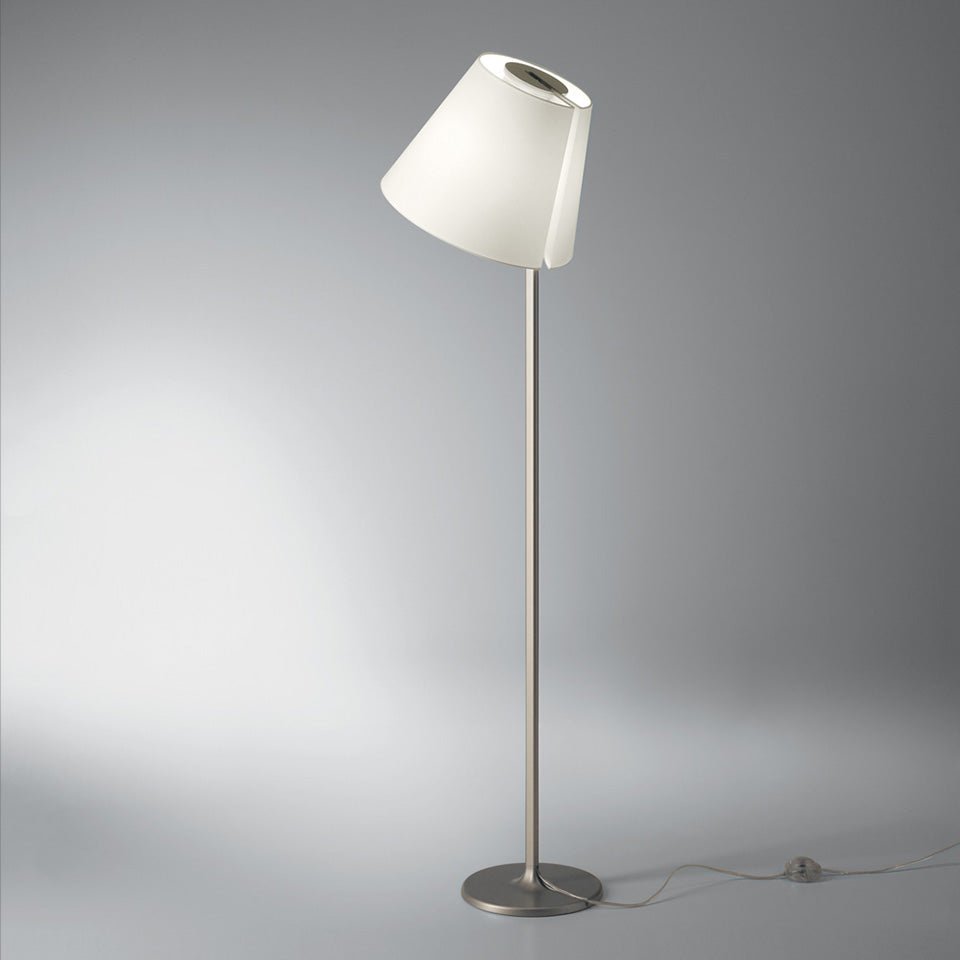 Lampe de plancher Melampo - Classique Gris by Artemide | Luminaires & cie