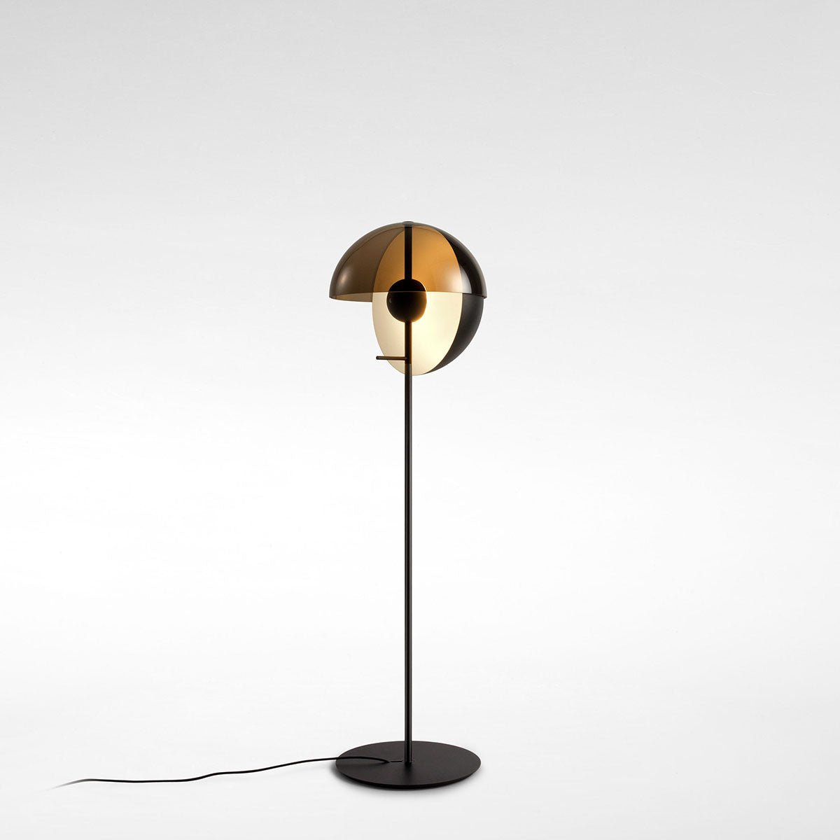 Lampe de plancher Theia - Noir by Marset | Luminaires & cie