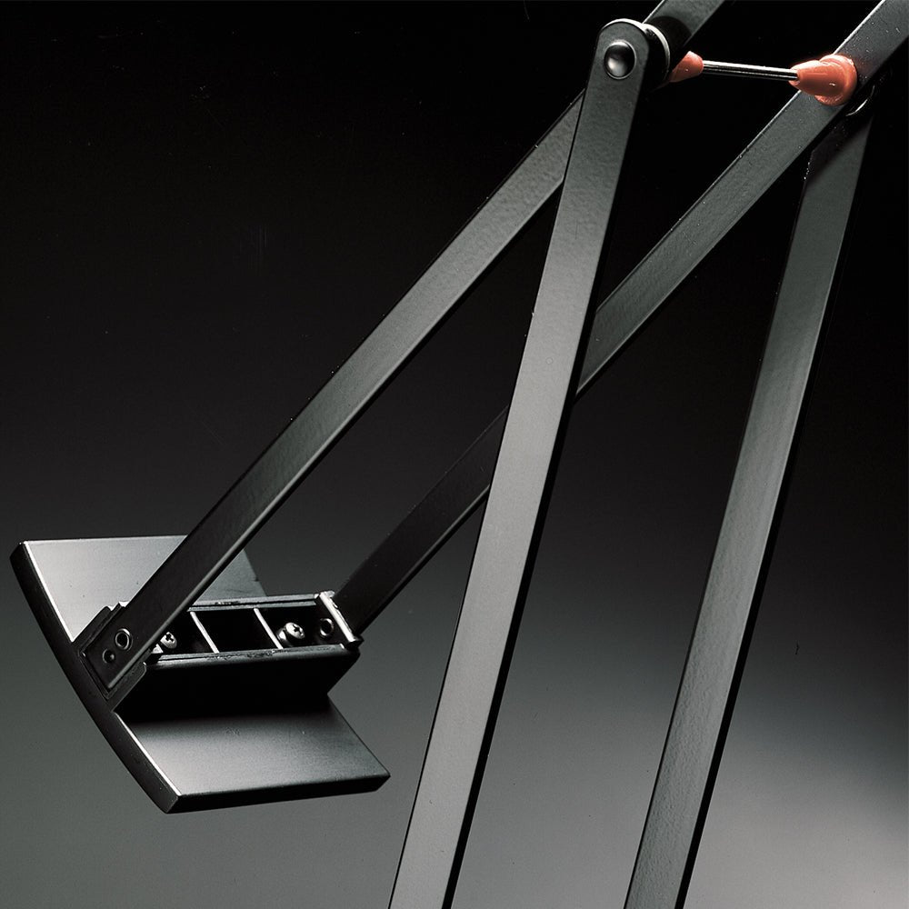 Lampe de plancher Tizio - 35" Halogène Bi - pin 35W by Artemide | Luminaires & cie