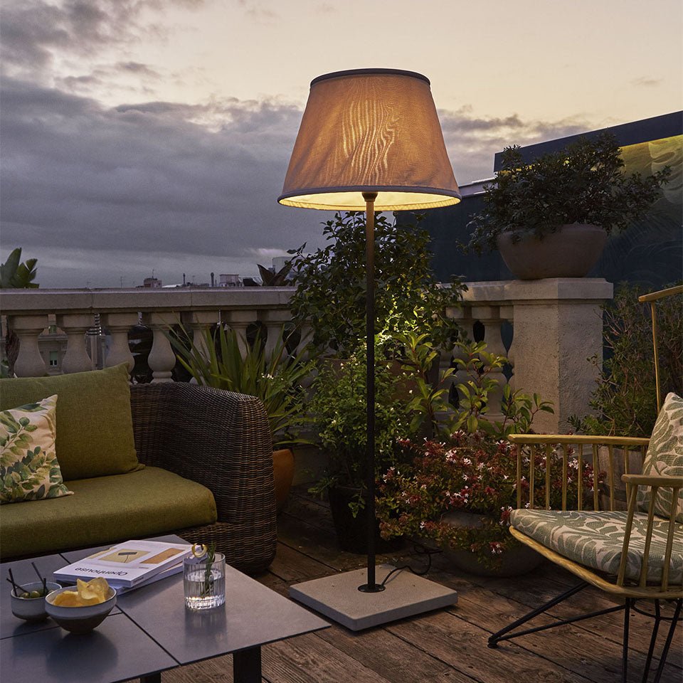 Lampe de plancher TXL - Beige 205 (80.3") by Marset | Luminaires & cie