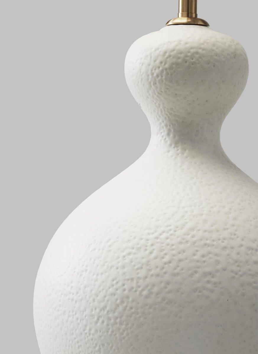 Lampe de table Antonina - Marion blanc 25 1/2" by Visual Comfort Studio | Luminaires & cie