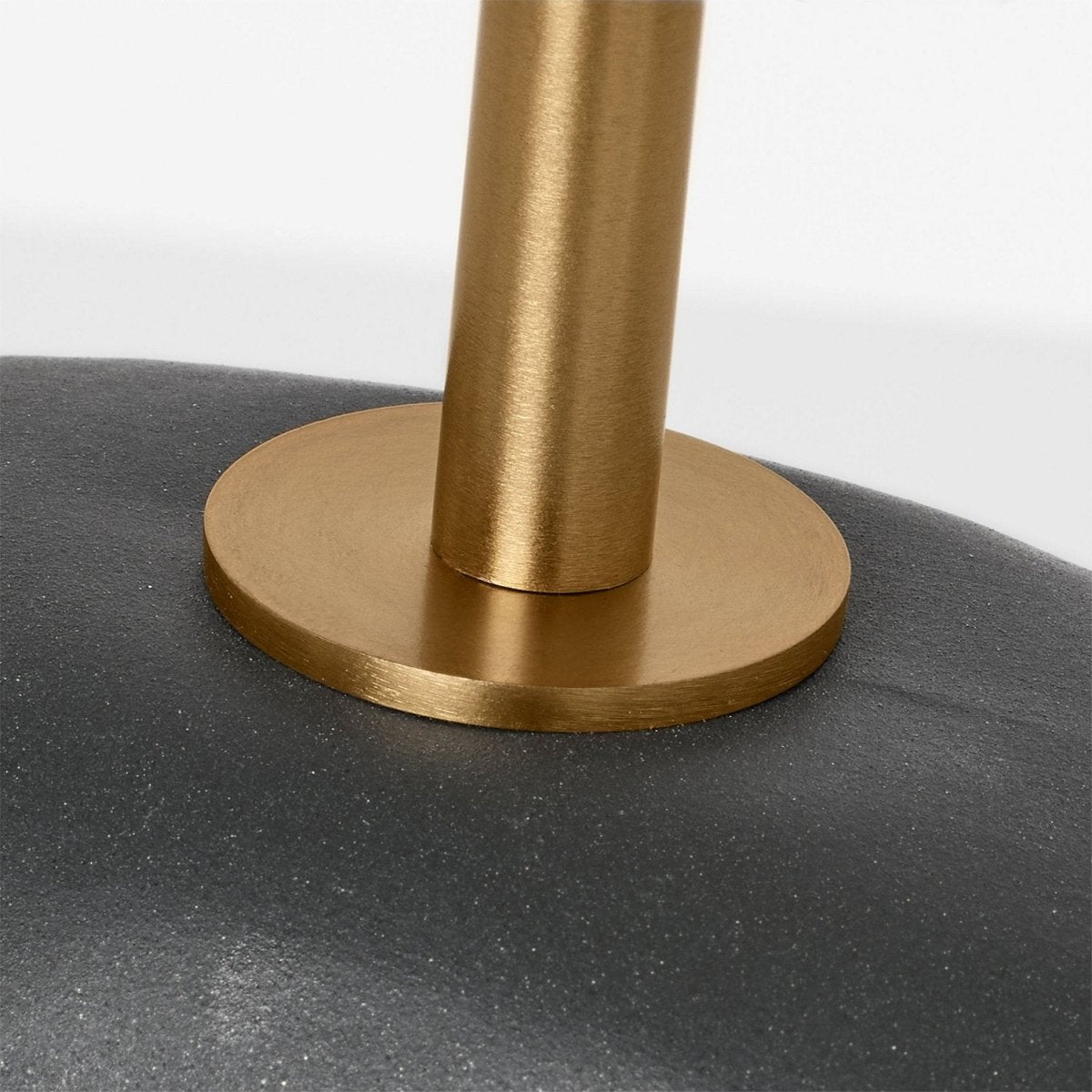 Lampe de table Aura - Céramique noire rugueuse by Visual Comfort Studio | Luminaires & cie