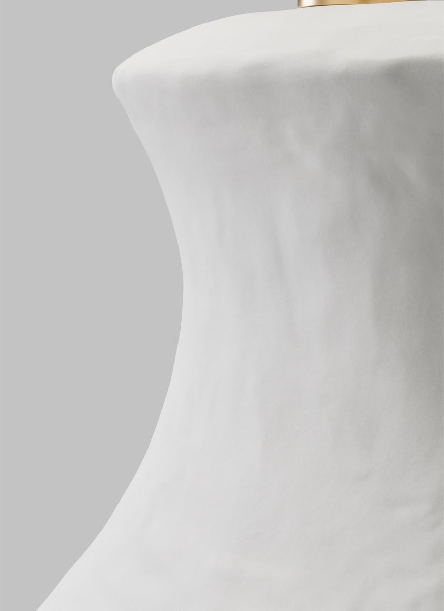 Lampe de table Bone - Céramique noire rugueuse by Visual Comfort Studio | Luminaires & cie