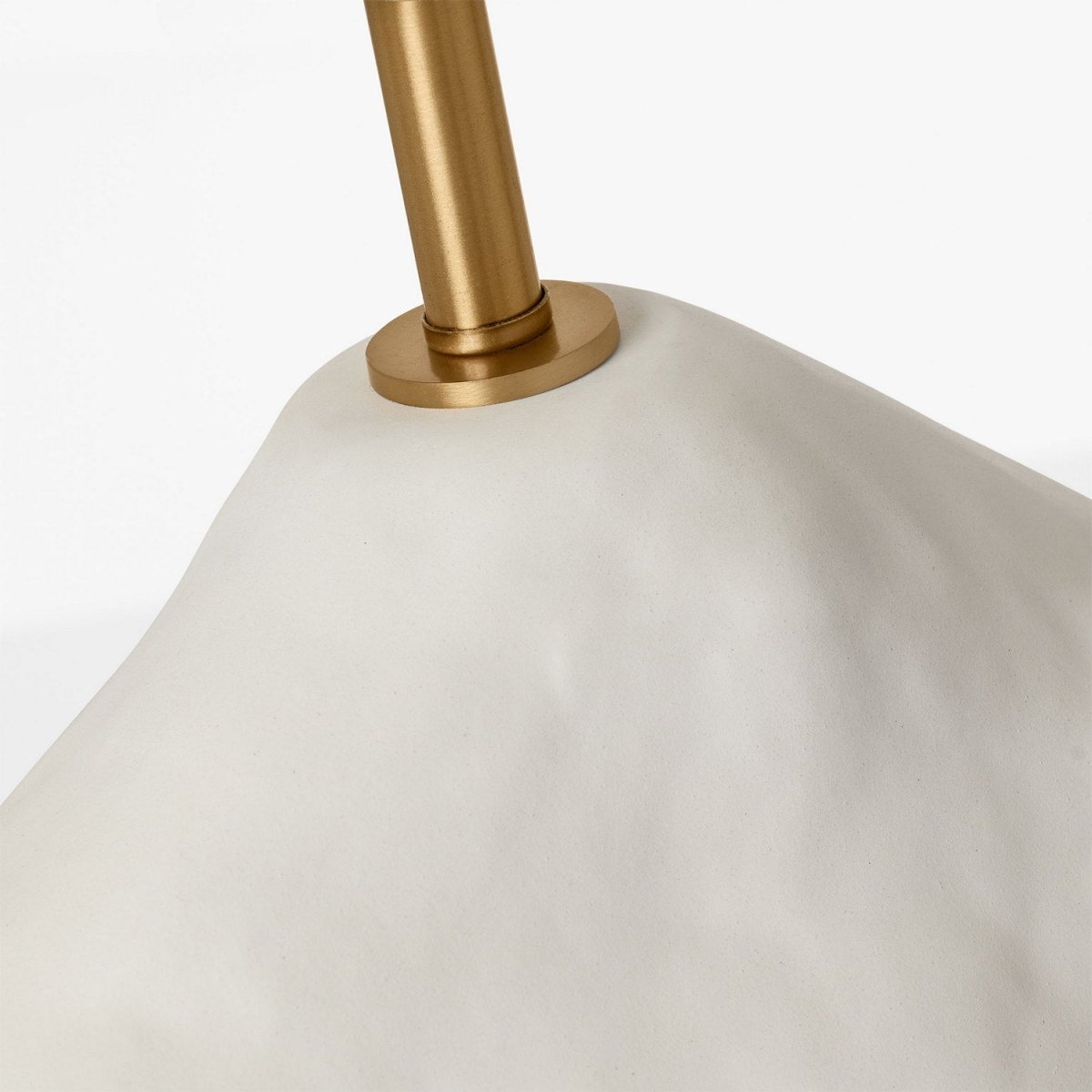 Lampe de table Broxton - Céramique noire rugueuse by Visual Comfort Studio | Luminaires & cie