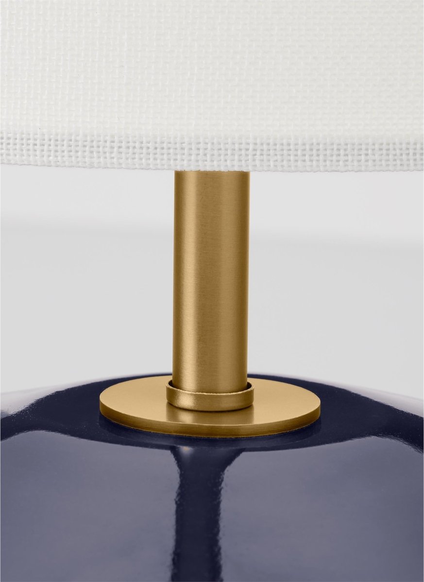 Lampe de table Cade - Bleu polaire 16" by Visual Comfort Studio | Luminaires & cie
