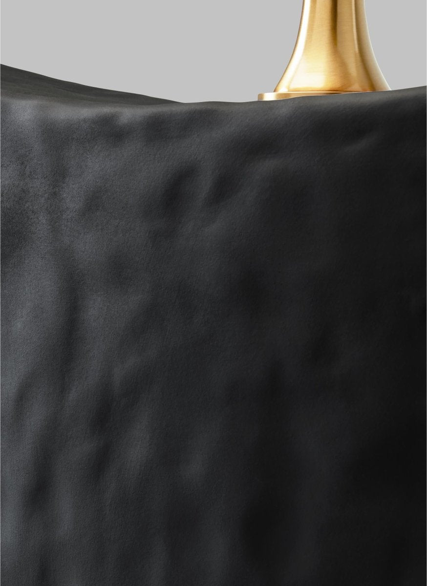 Lampe de table Cenotes - Céramique noire rugueuse by Visual Comfort Studio | Luminaires & cie