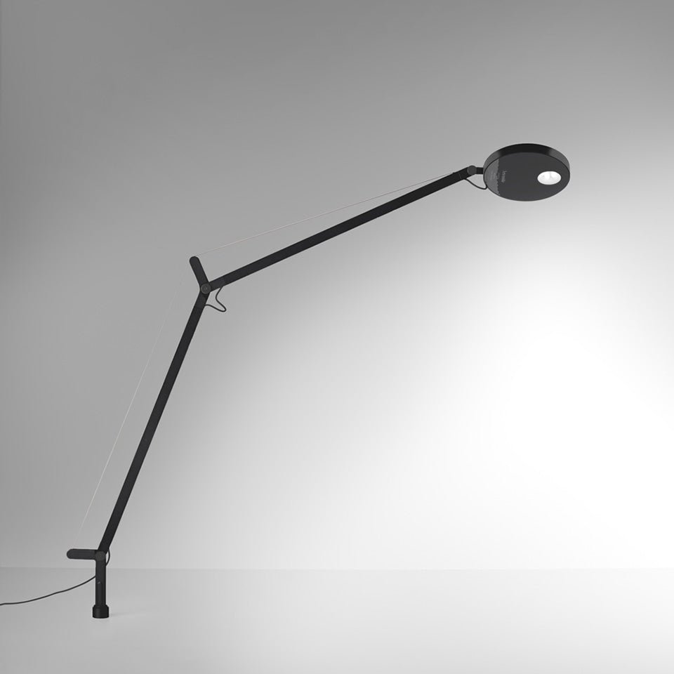 Lampe de table Demetra - Classique Noir mat / 3000°K Intégré by Artemide | Luminaires & cie