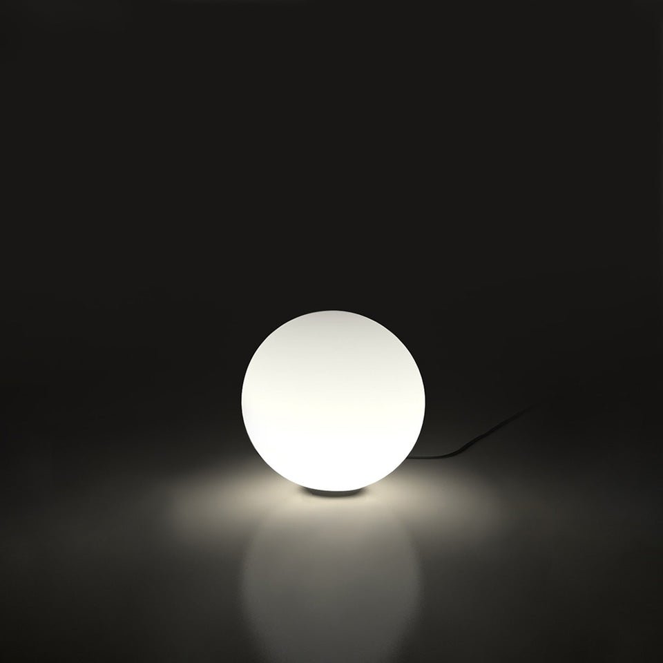 Lampe de table Dioscuri - 13.75" by Artemide | Luminaires & cie