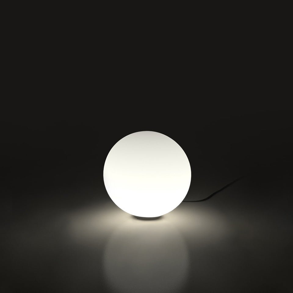 Lampe de table Dioscuri - 16.5" by Artemide | Luminaires & cie
