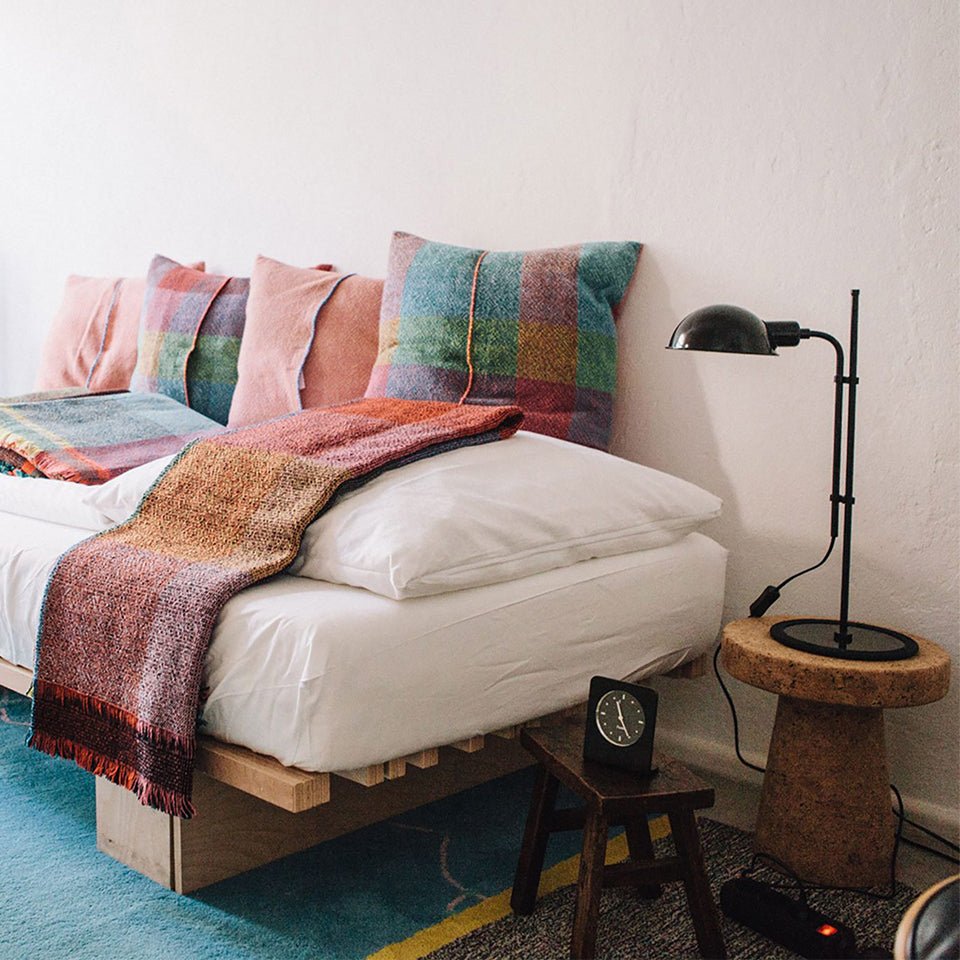 Lampe de Table Funiculí - Blanc cassé by Marset | Luminaires & cie