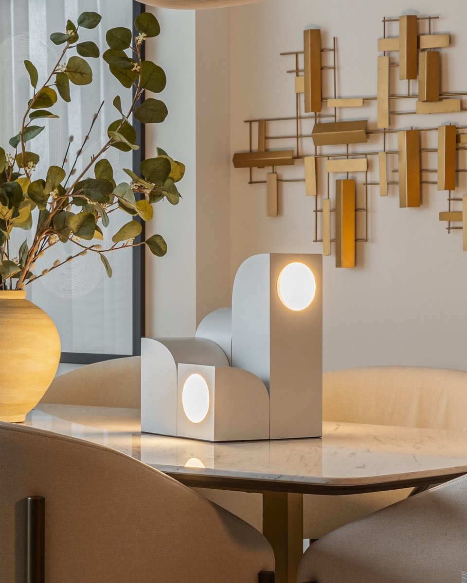 Lampe de table Gypsum - Blanc by Kuzco Lighting | Luminaires & cie