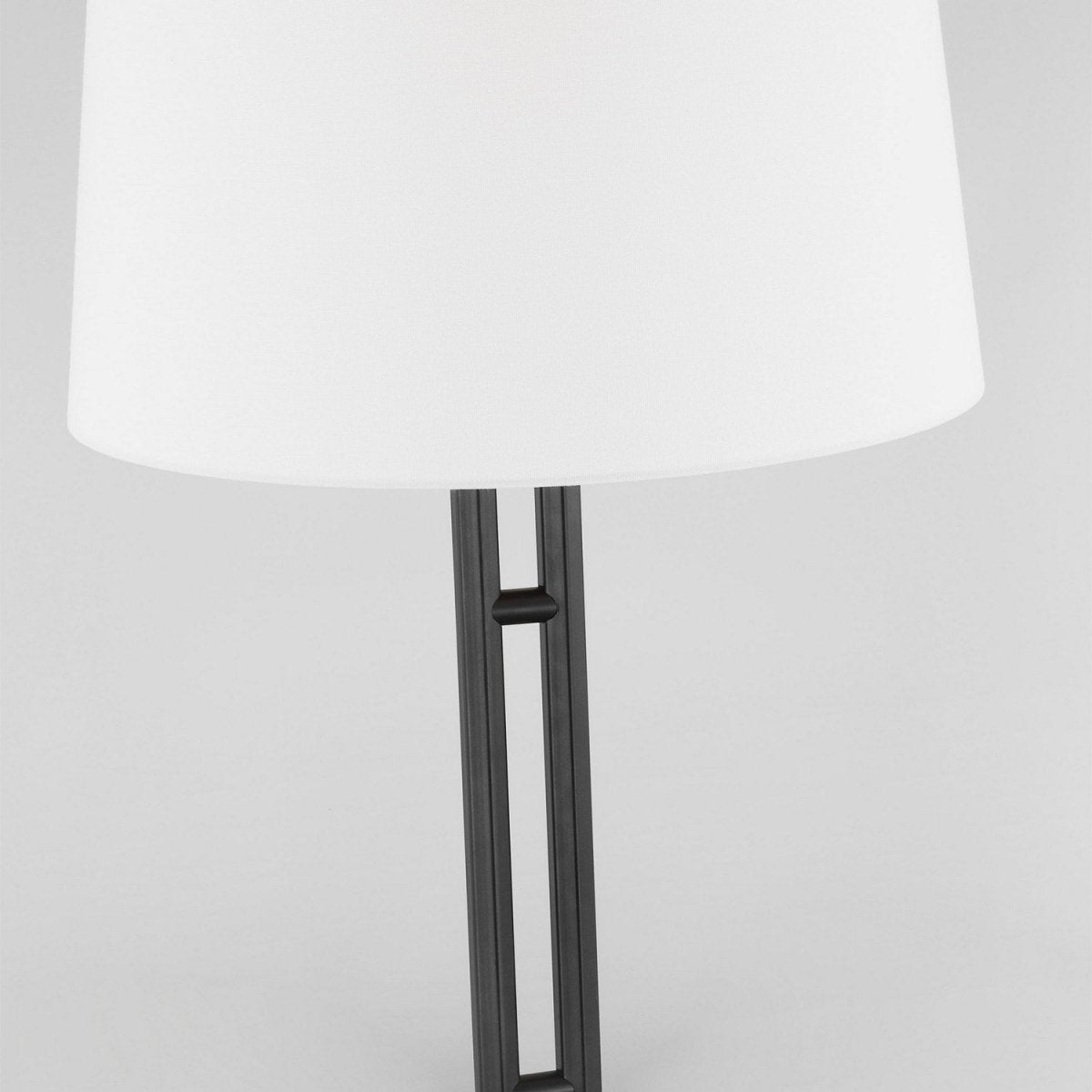 Lampe de table Haddon - by Visual Comfort Studio | Luminaires & cie