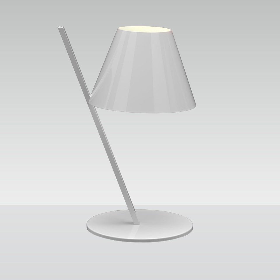 Lampe de table La Petite - Blanc by Artemide | Luminaires & cie
