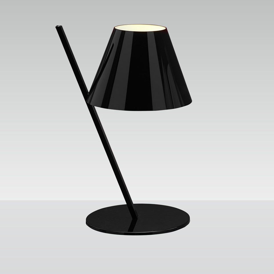 Lampe de table La Petite - Noir by Artemide | Luminaires & cie