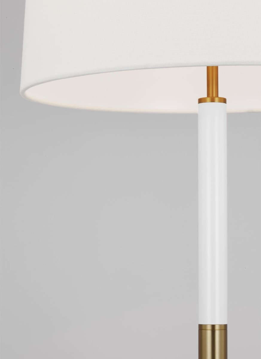 Lampe de table Monroe - Laiton brûlé et marine by Visual Comfort Studio | Luminaires & cie